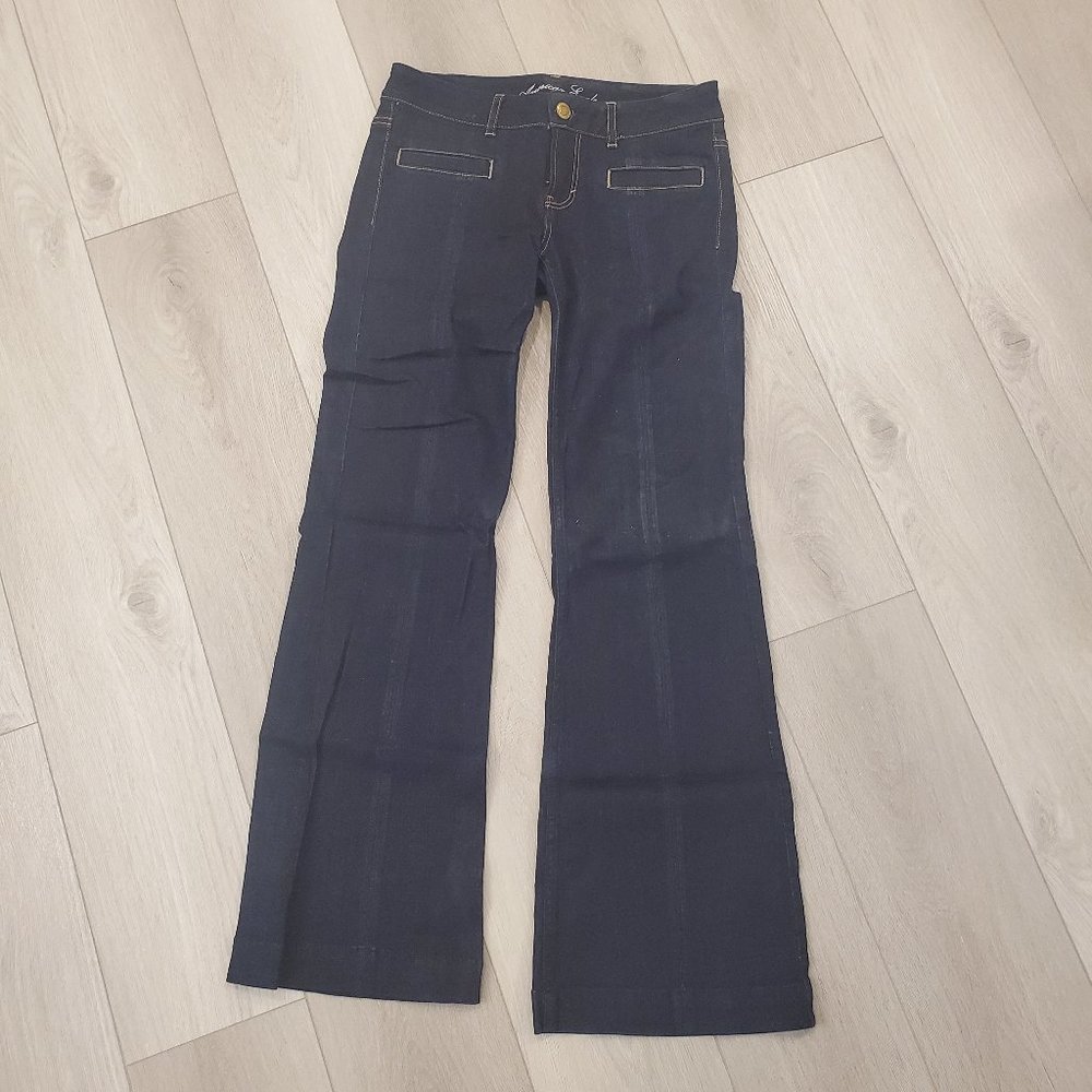 American Eagle Women's Bell Bottom Jeans